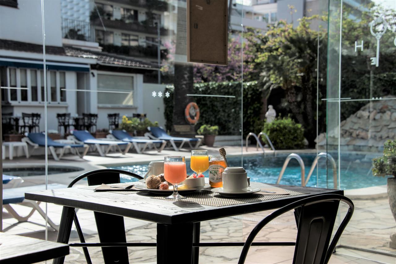 Hotel Capri ซีเจส ภายนอก รูปภาพ